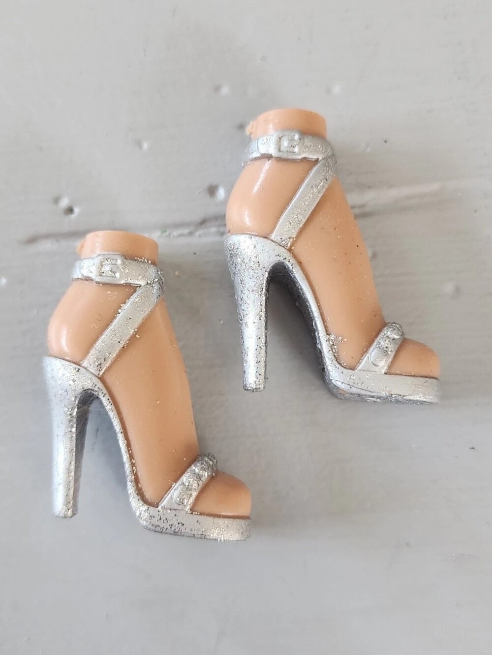 MGA Bratz Yasmin Feet Early 2000s Silver High Heels Shoes Sandals Beautiful
